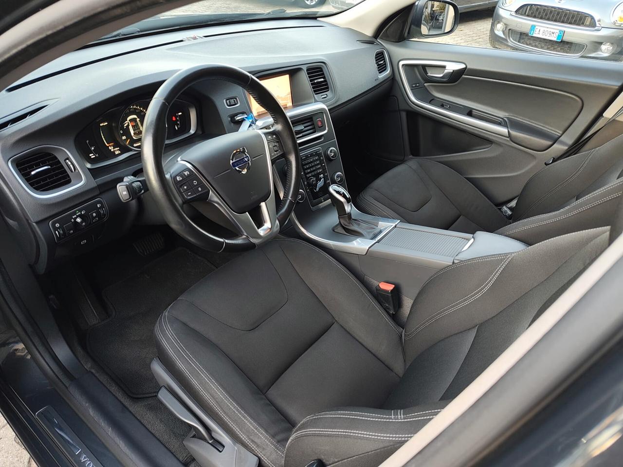 Volvo V60 D2 Geartronic E6 NEOPATENTATI