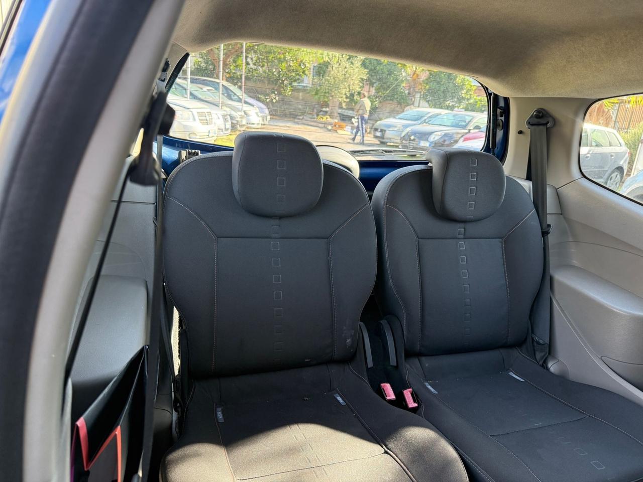 Renault Twingo 1.5 dCi 65CV Initiale