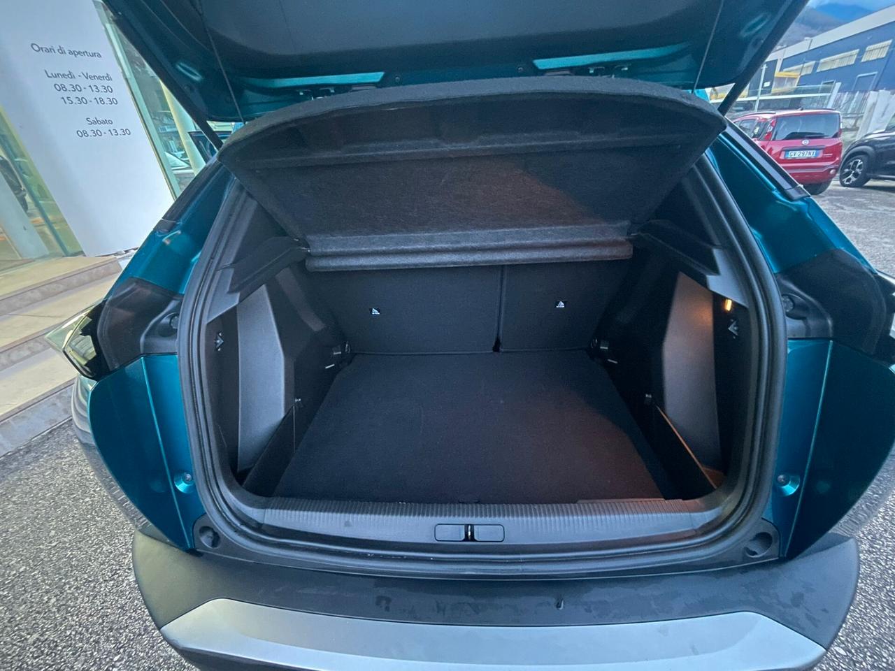 Peugeot 2008 PureTech 130 S&S EAT8 Allure