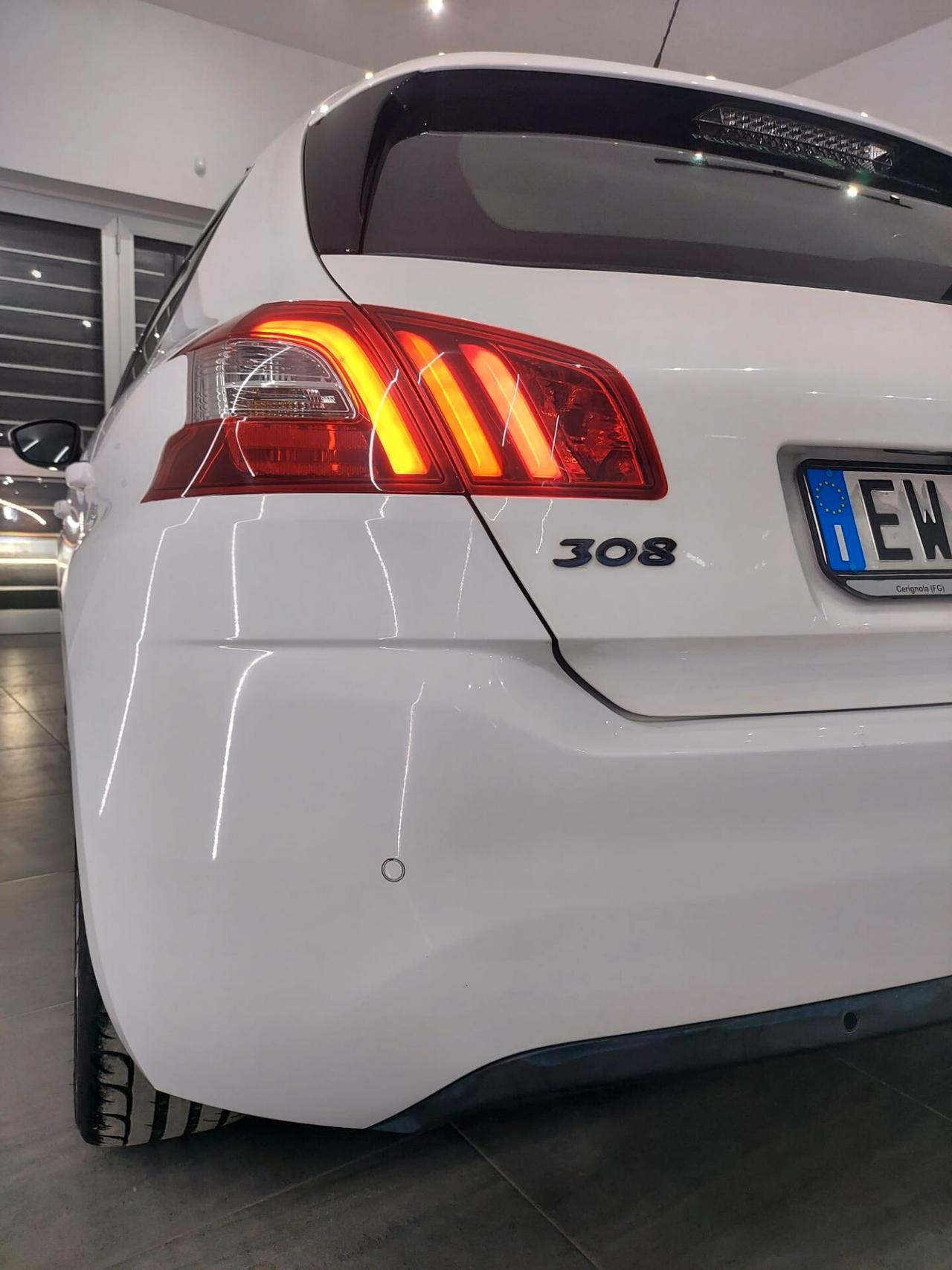 Peugeot 308 1.6 e-HDi 115 CV Stop&Start Allure