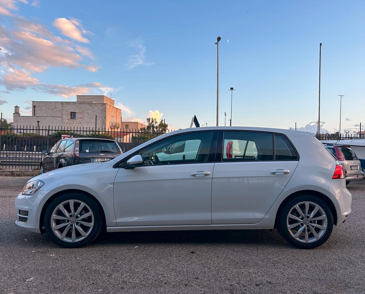 Volkswagen Golf 1.6 TDI 5p. Highline BlueMotion Technology