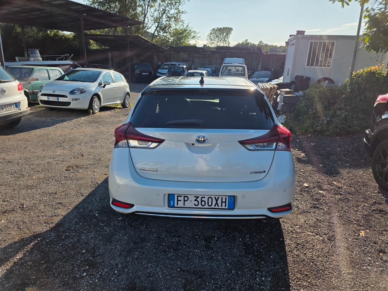 Toyota Auris 1.8 Hybrid Business
