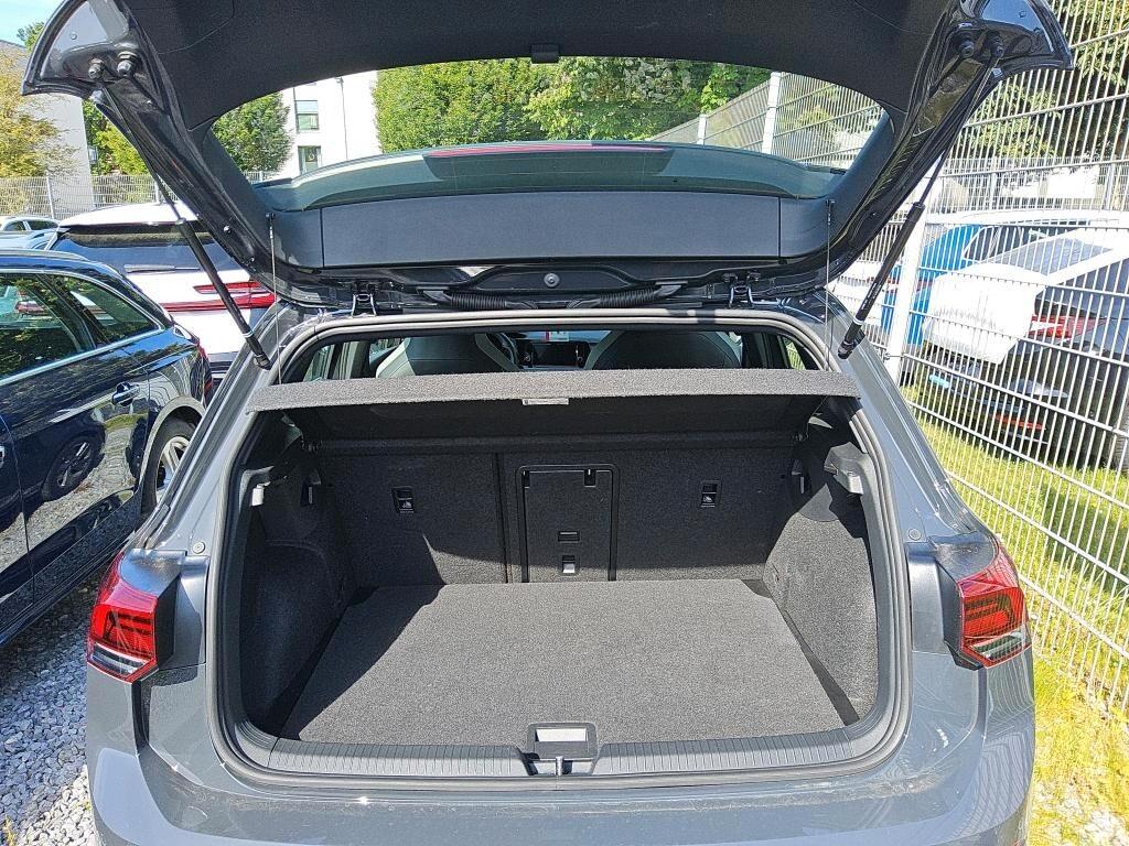 Volkswagen Golf 1.5 eTSI 150 CV ACT DSG R-Line