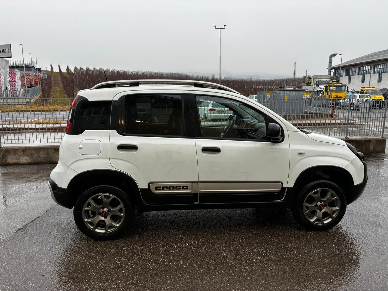 FIAT PANDA CROSS 4x4 0.9TWINAIR - GANCIO TRAINO