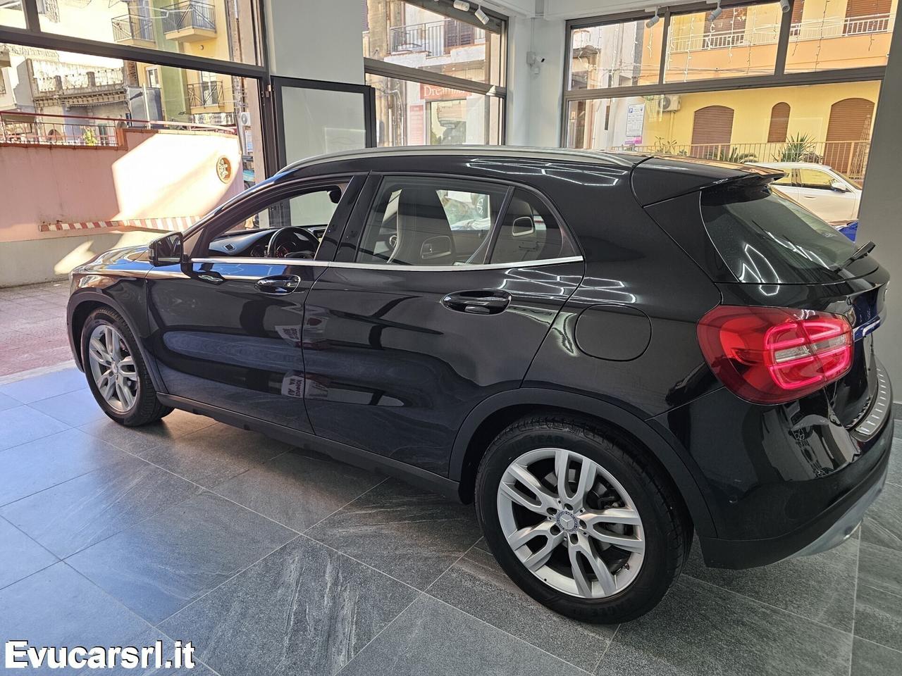 Mercedes GLA 200d Autom 4Matic Sport 2015 118000km