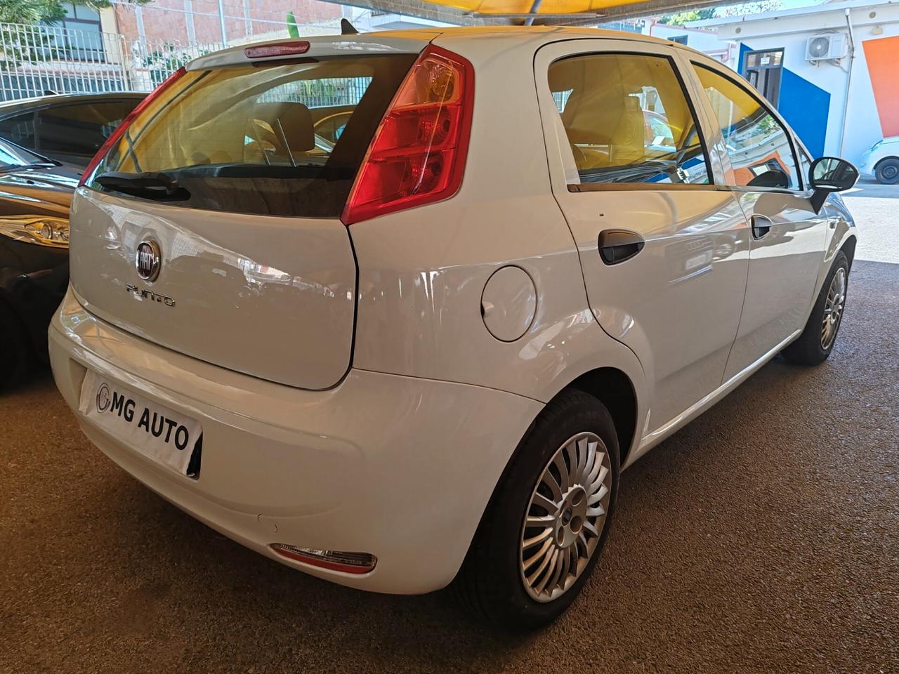 Fiat Punto 1.3 MJT II 75 CV 5 porte Street