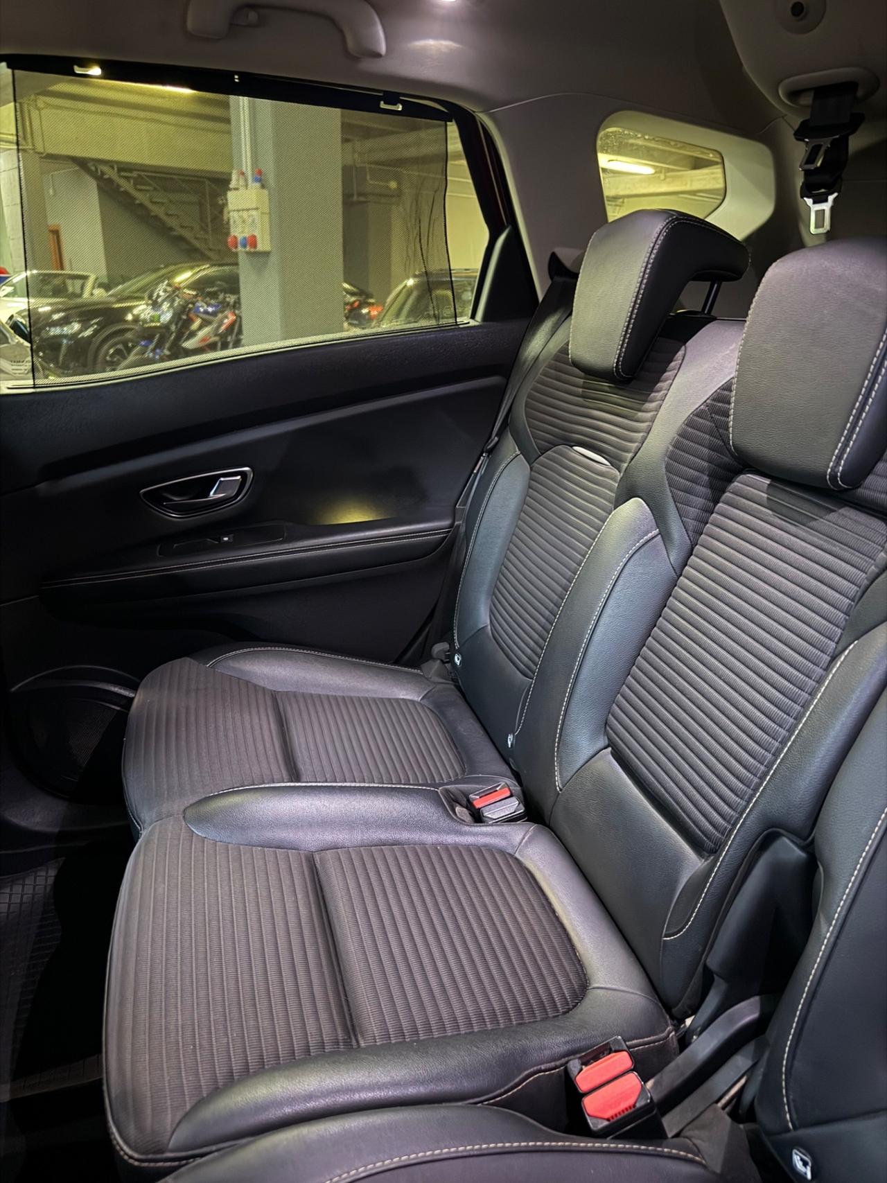 Renault SCÈNIC 1.5 dCi EU6B BOSE INITIALE PARIS