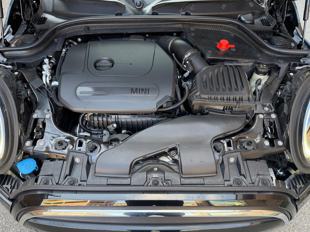 Mini 3 Porte Cooper Essential 1.5 Twin Power Turbo " Cambio Manuale "