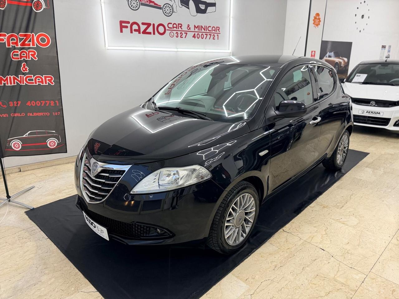 Lancia Ypsilon 1.2 69Cv