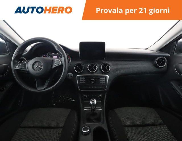 MERCEDES-BENZ GLA 180 Business