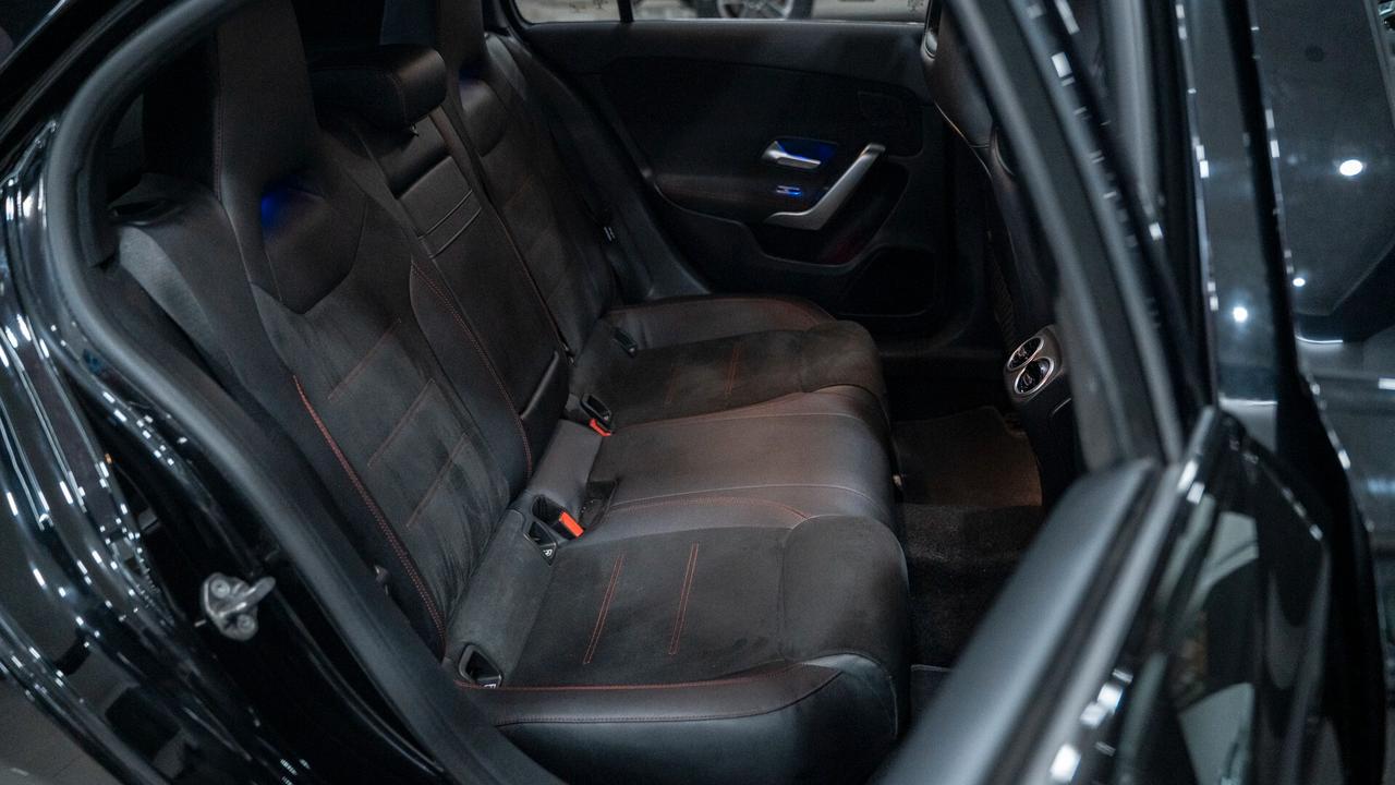 Mercedes-benz A 180 D PREMIUM PLUS AMG TETTO PACK LUCI XENO NAVI FULL