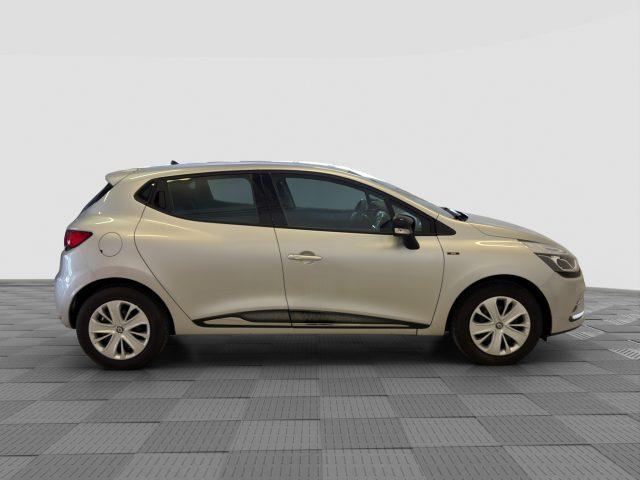 RENAULT Clio Clio TCe 75 Moschino Intens