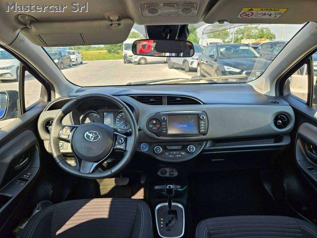 TOYOTA Yaris Yaris III 2017 5p 1.5h Business - FV156FC