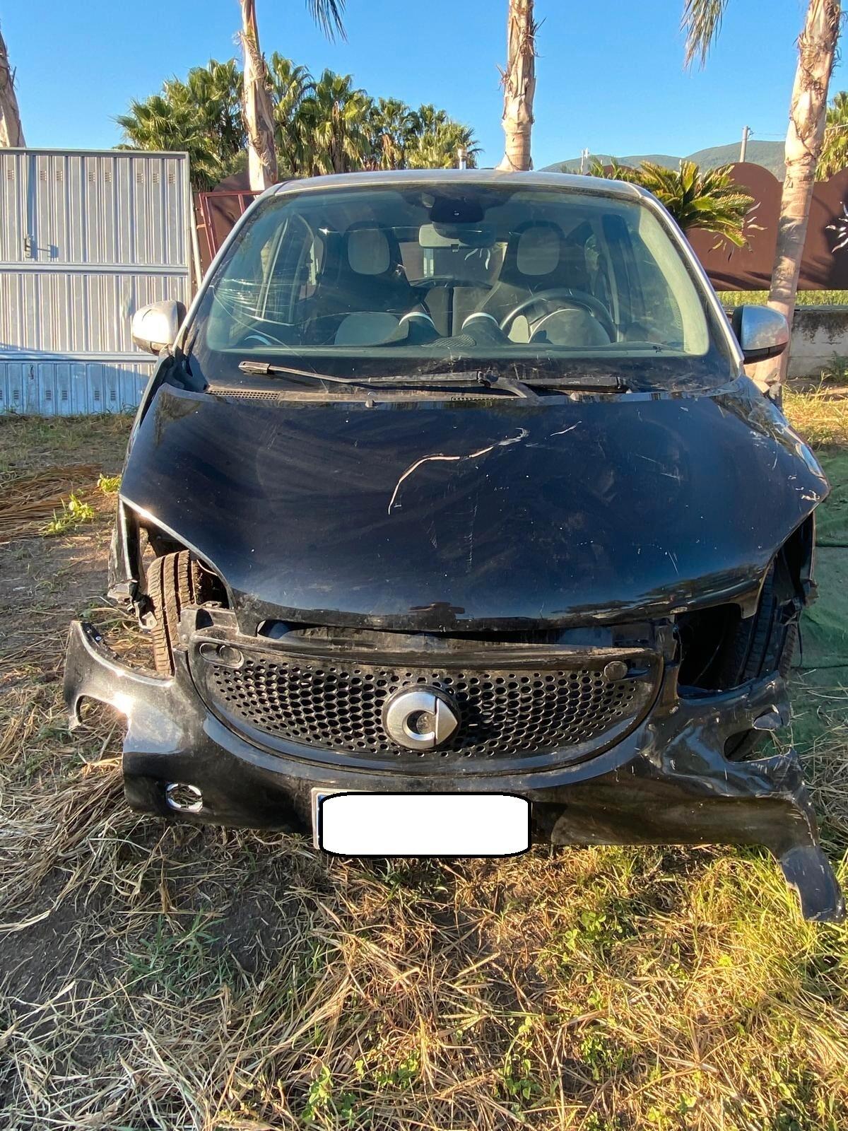 Smart ForFour 2017 70 1.0 Prime SINISTRATA