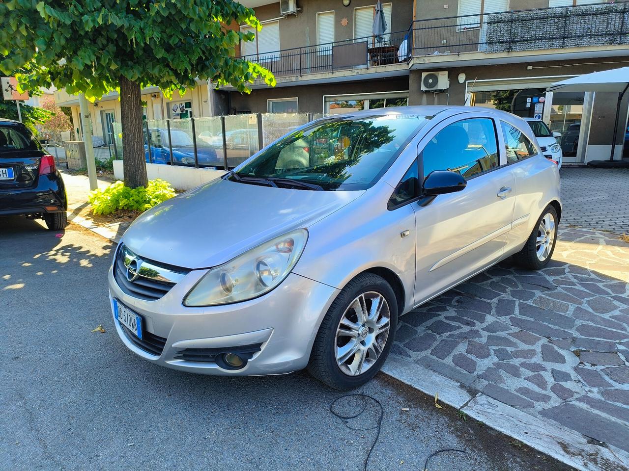 Opel Corsa 1.2 3 porte Enjoy