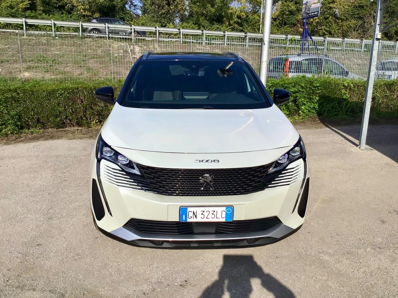 Peugeot 3008 1.5 BlueHDi 131CV EAT8 GT TETTO PANORAMICO APRIBILE