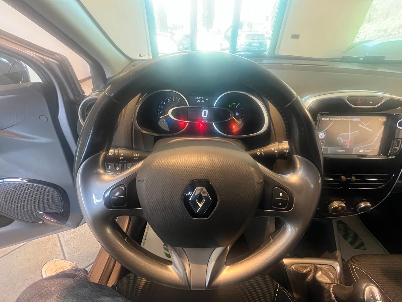 Renault Clio 1.2 75CV 5 porte COSTUME NATIONAL
