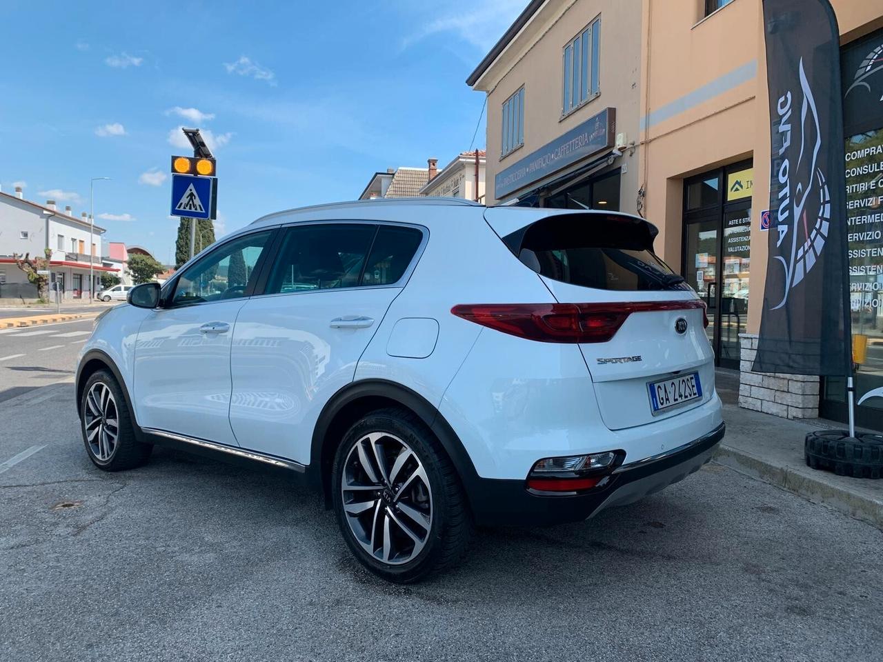 Kia Sportage 1.6 CRDI Mild Hybrid TETTO Unicop.