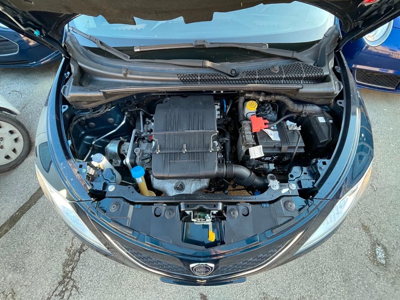 Lancia Ypsilon 1.2 69 CV 5 porte Silver