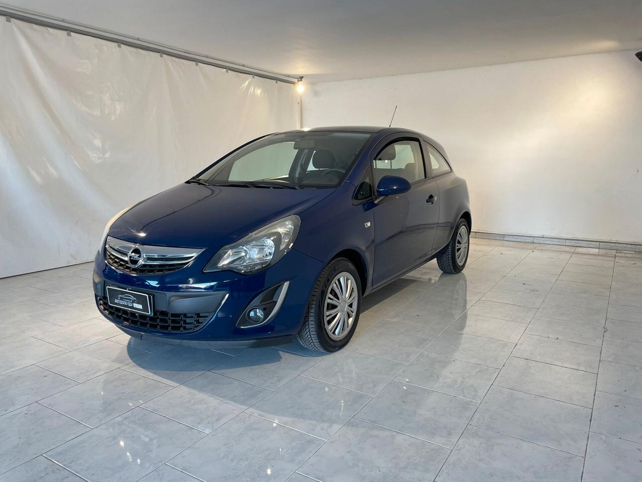 OPEL CORSA 2014 GPL DI SERIE X NEOPATENTATI