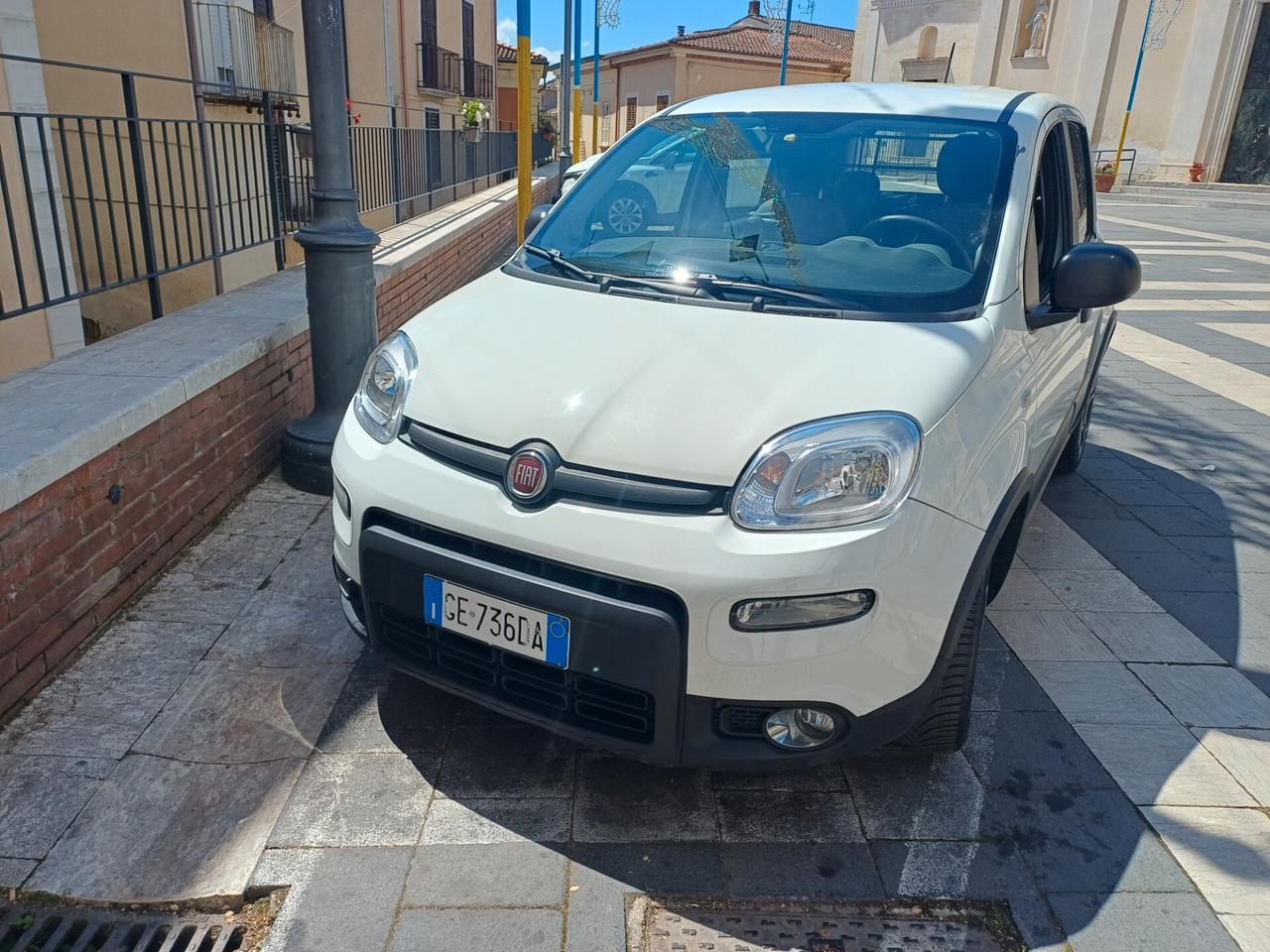 Fiat Panda Hybrid autocarro 4 posti