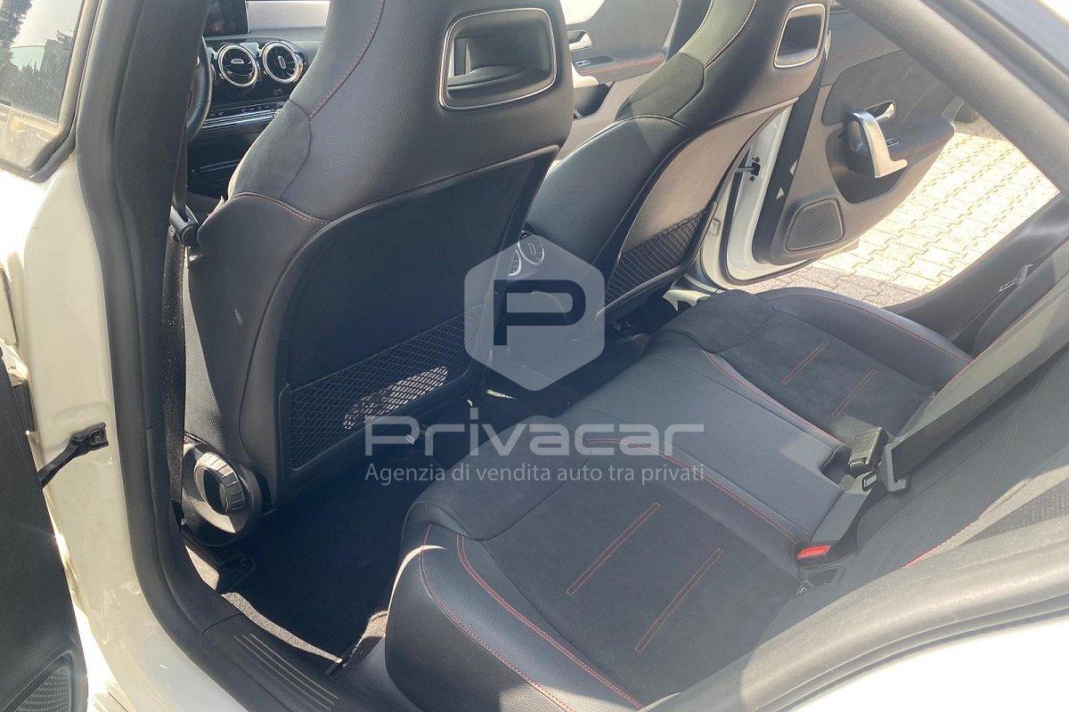 MERCEDES CLA 200 d Automatic Premium