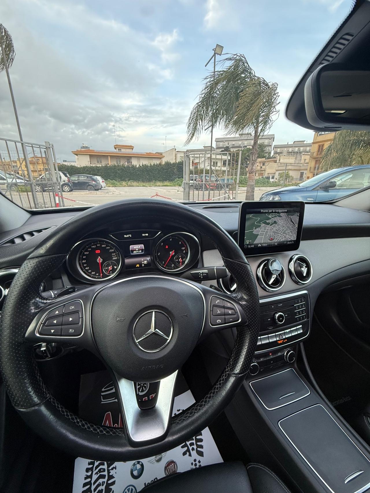 Mercedes-benz GLA 200 d Automatic Premium