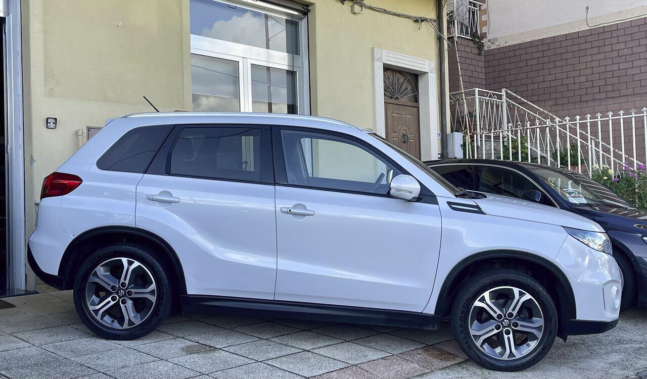 Suzuki Vitara 1.6 DDiS 4WD AllGrip V-Top Navigatore-Telecamera post.-Sedili Pelle-Alcantara