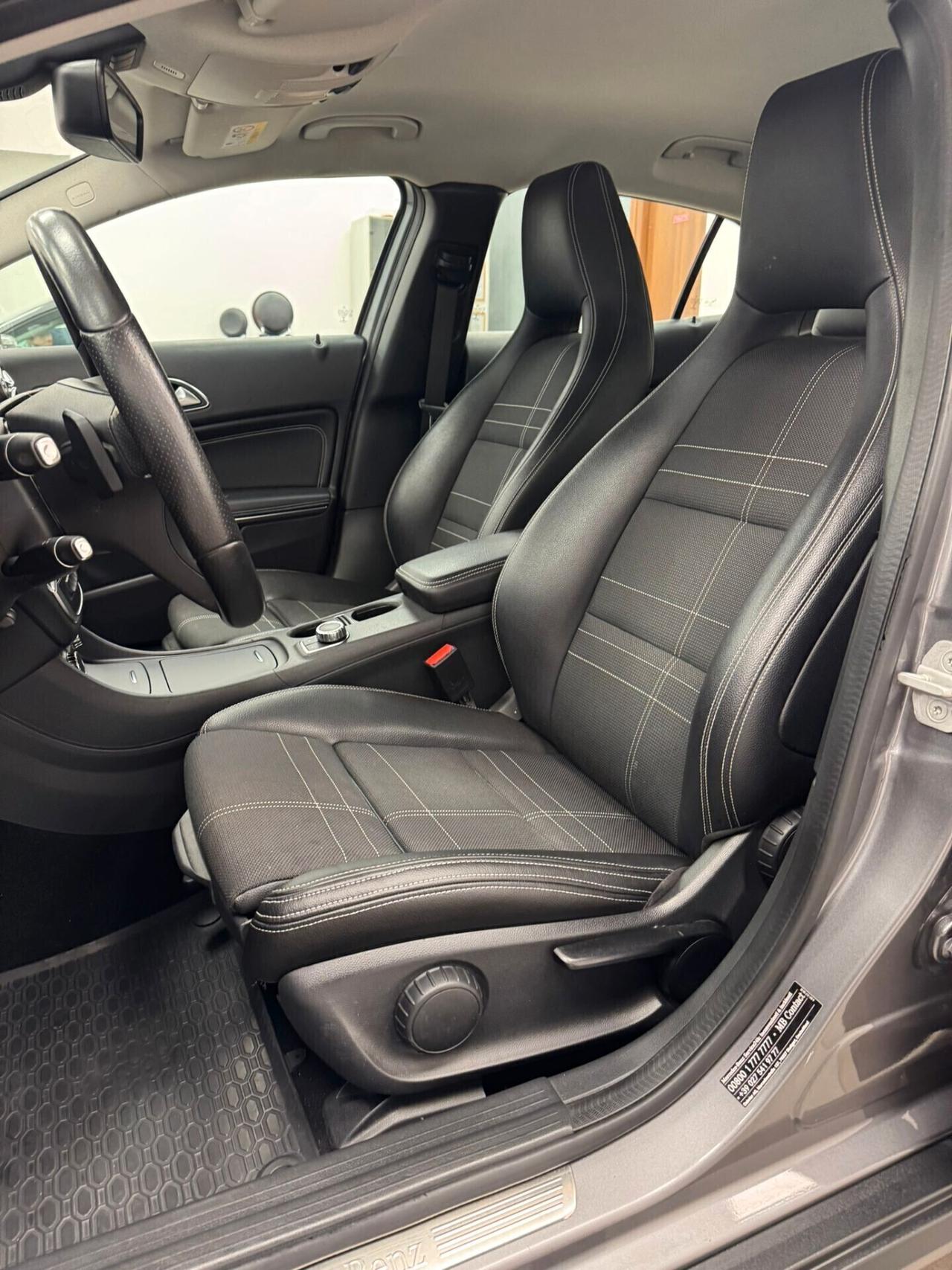 MERCEDES-BENZ GLA 200 D AUTOMATC PREMIUM