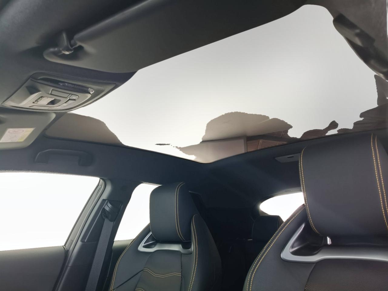 TOYOTA C-HR II 2023 - C-HR 2.0 phev Lounge Premiere fwd e-cvt