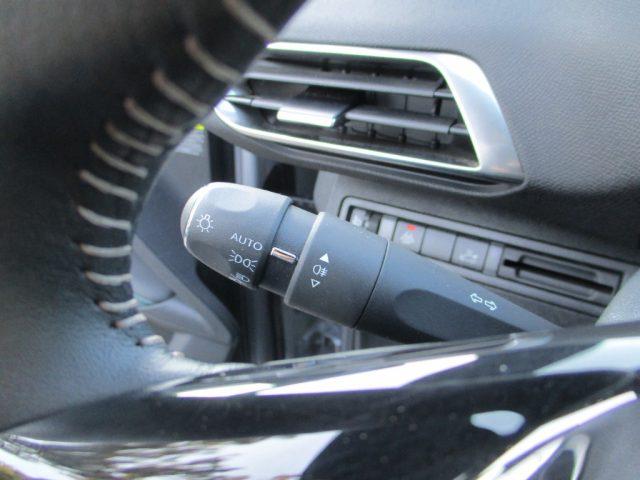 PEUGEOT 3008 PureTech Turbo 130 S&S Allure Pack