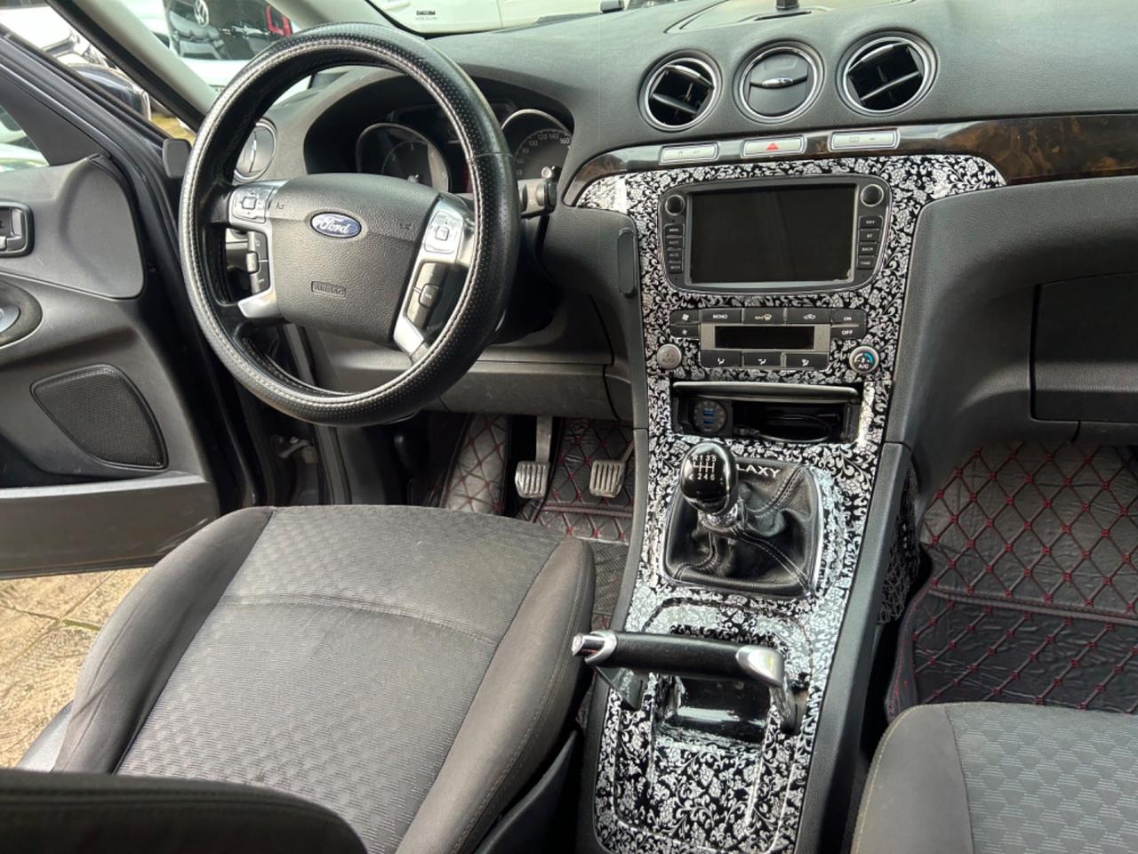 Ford Galaxy 2.0 TDCi 140 CV Ghia DPF