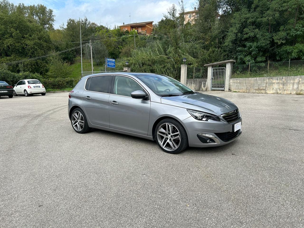 Peugeot 308 Allure 1.6 Blue HDI 120