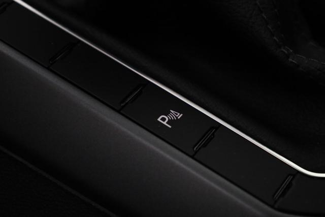 VOLKSWAGEN Taigo 1.0 TSI 110 CV DSG R-Line