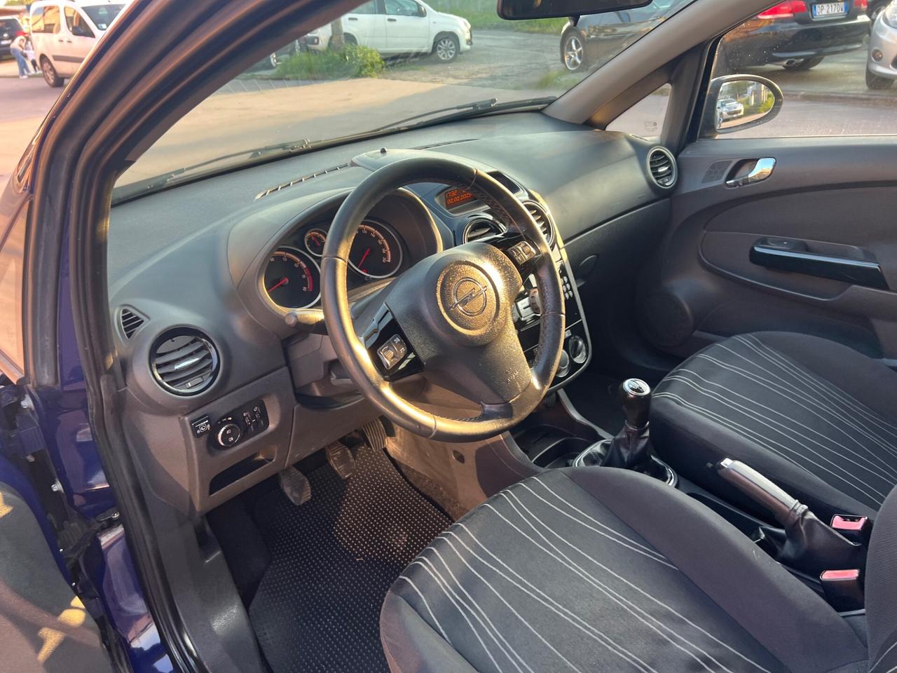 Opel Corsa 1.2 80CV 5 porte GPL-TECH Club