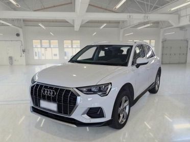 AUDI Q3 35 TDI quattro S-Tronic Business Advanced