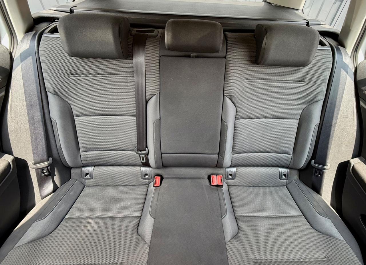 Volkswagen Golf 7 Variant Business 1.6 TDI 105 CV