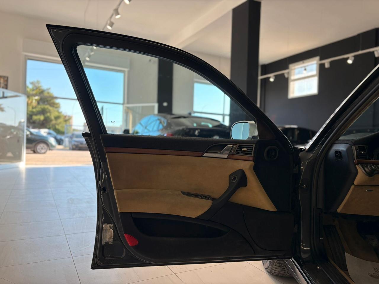 Lancia Thesis 2.4 JTD Emblema