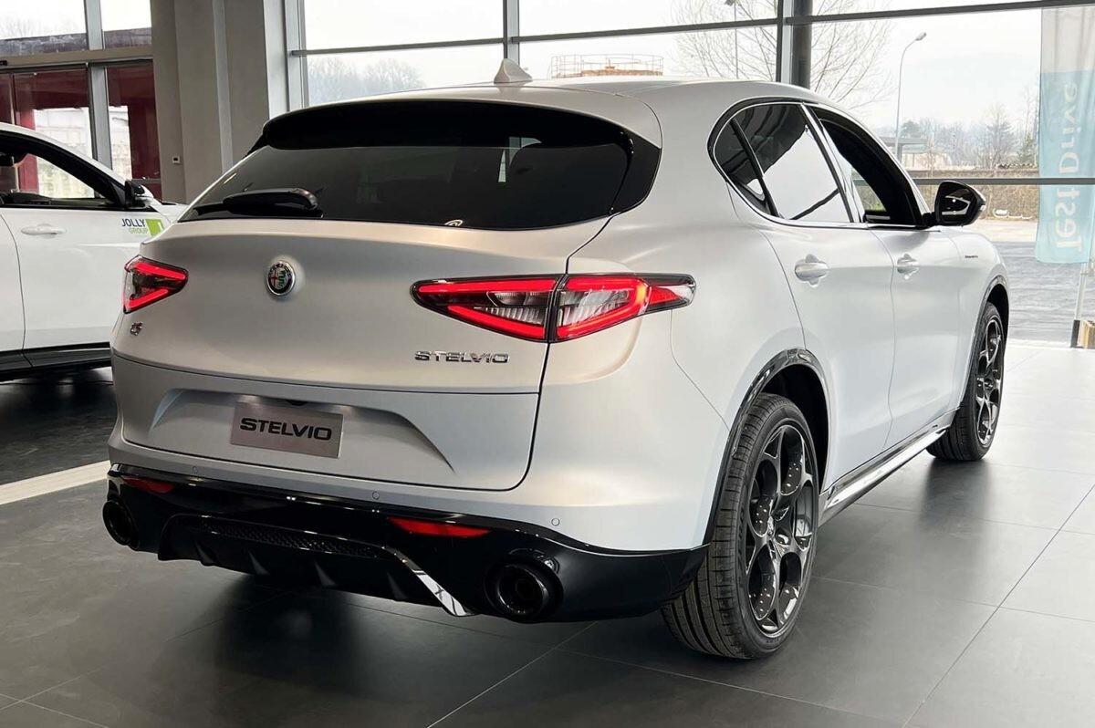 Alfa Romeo Stelvio COMPETIZIONE 210 CV PRONTA CONSEGNA