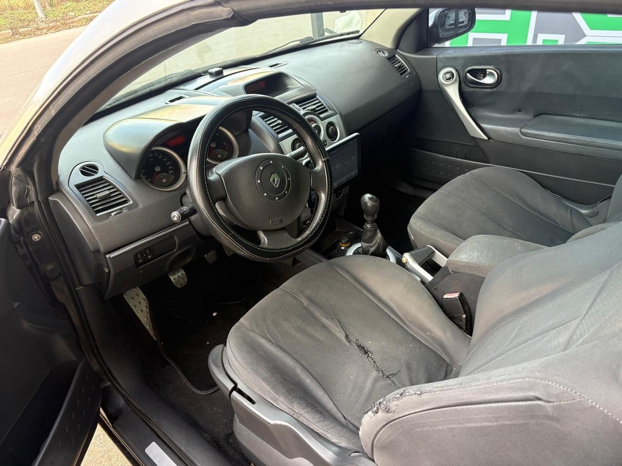 Renault Megane Mégane C-C 1.9 dCi Confort Authentique
