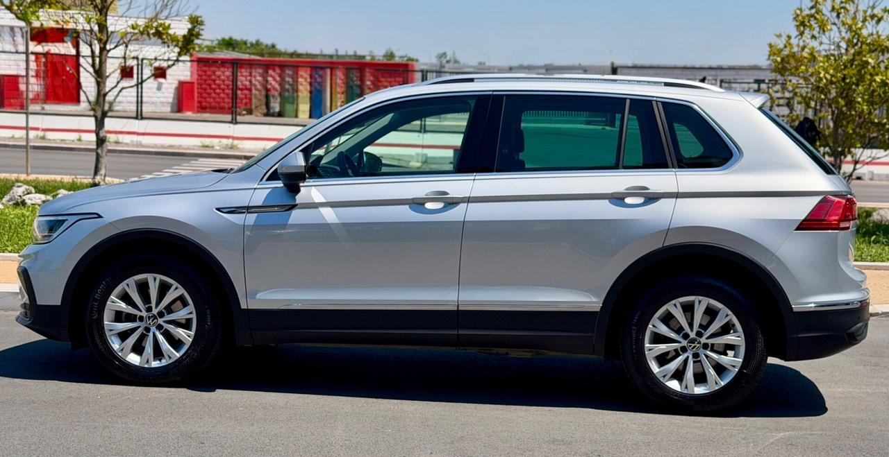 Volkswagen Tiguan 2.0 Tdi 122CV Life FARI LED