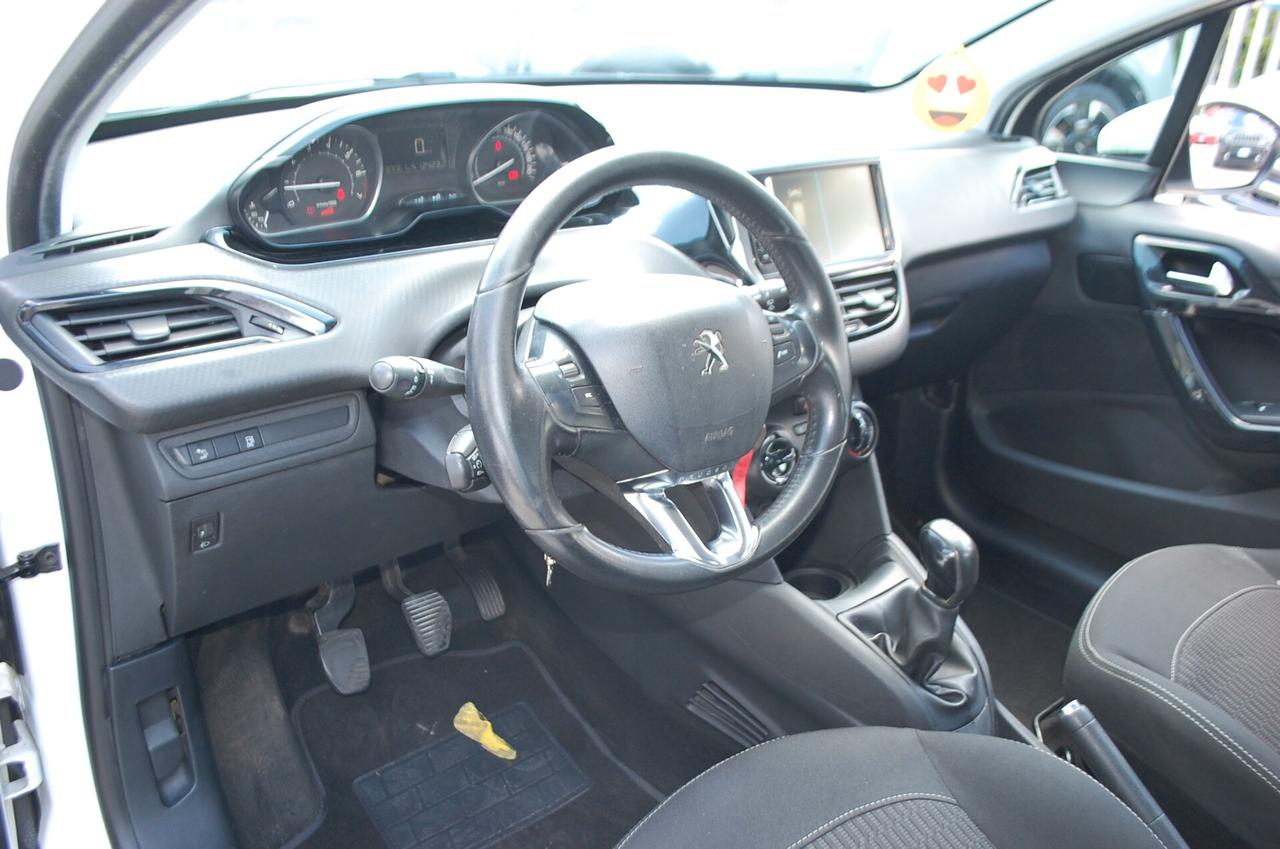 Peugeot 208 5p 1.2 puretech Active gpl 82CV Uff Italy USB