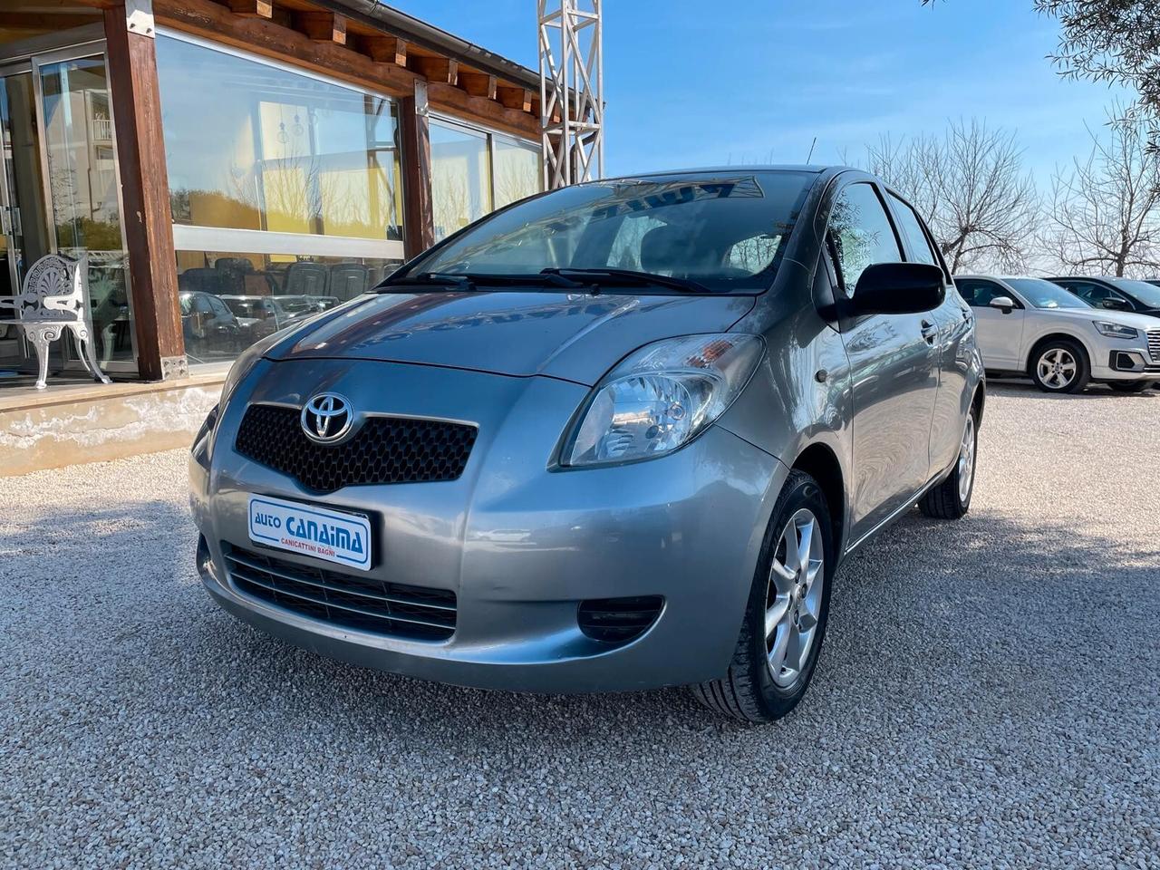 TOYOTA YARIS 1.0 B - 2006