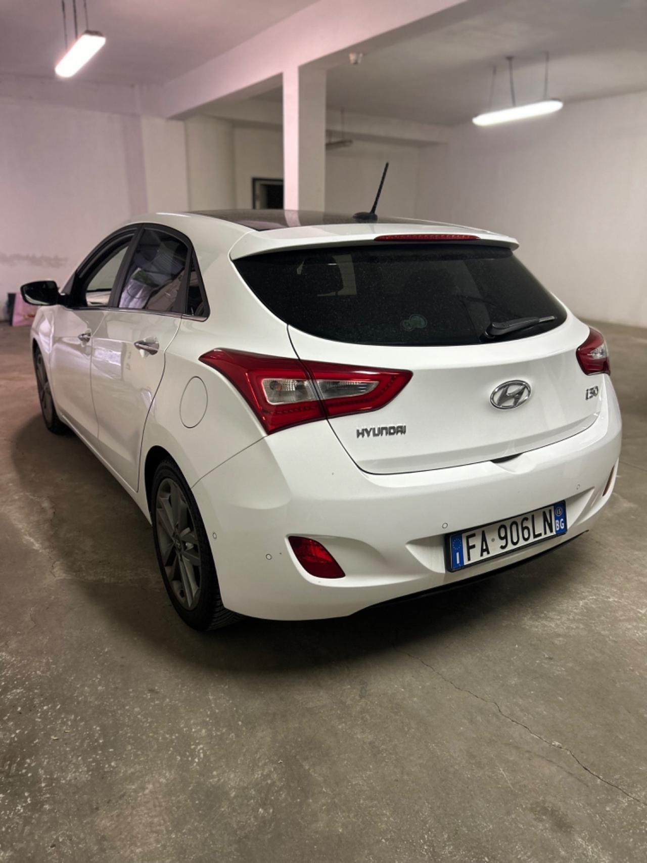 Hyundai i30 1.6 CRDi 5p. Comfort DCT