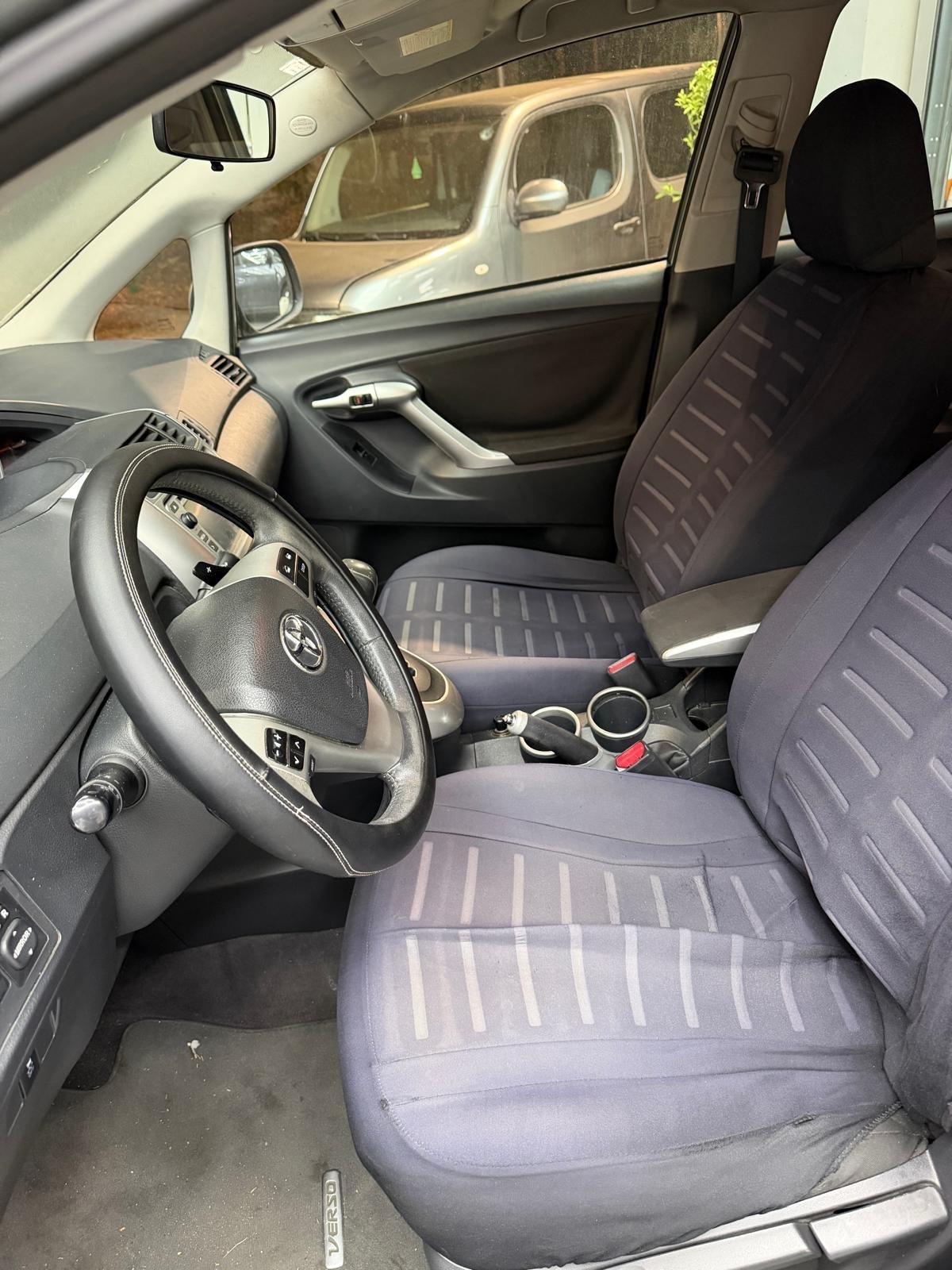 Toyota Verso 2.2 D-Cat 150 CV aut. Active 7 posti
