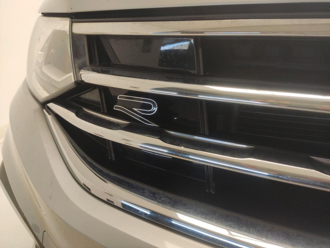 Volkswagen Tiguan 2.0 TDI 150 CV SCR DSG R-Line