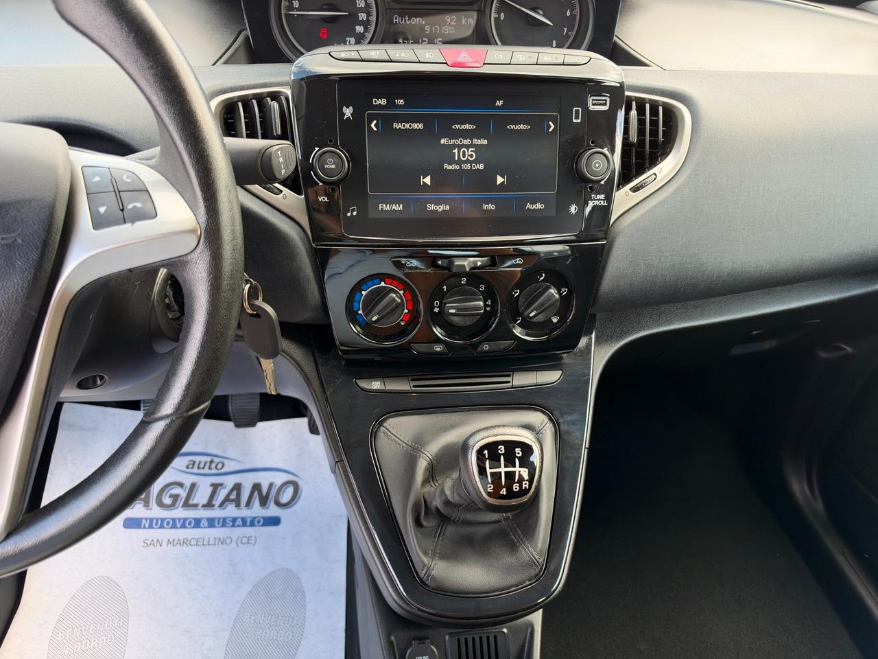 Lancia Ypsilon 1.0 FireFly 5 porte S&S Hybrid Gold