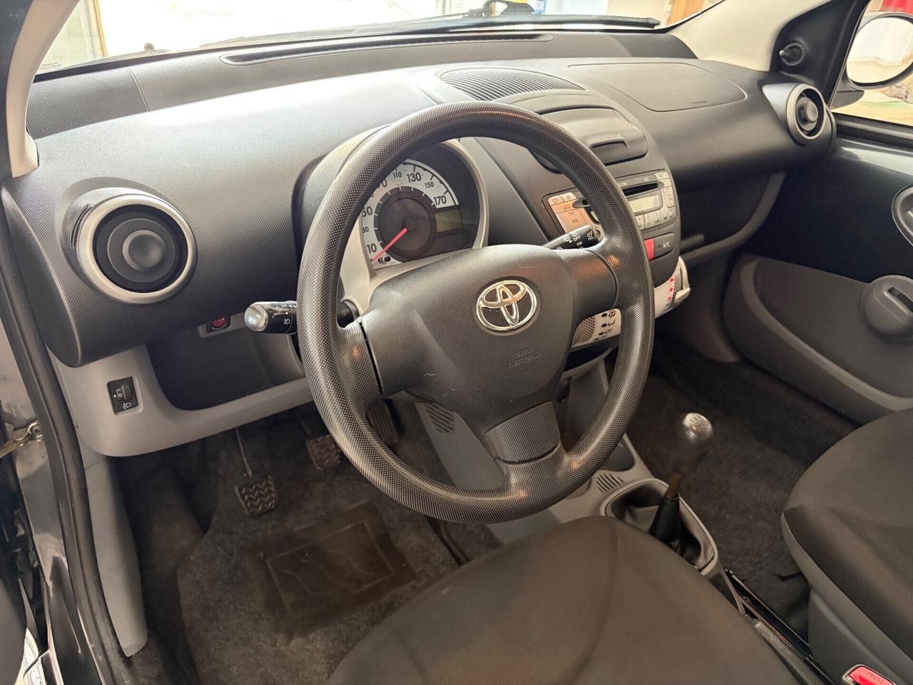 TOYOTA AYGO 1.0 68 CV 5 PORTE 80.000 KM