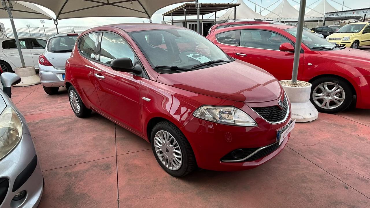 Lancia Ypsilon 1.3 MJT 5 porte S&S Gold
