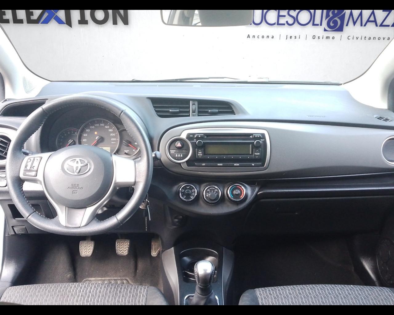 TOYOTA Yaris 3ª serie - Yaris 1.0 3 porte Active